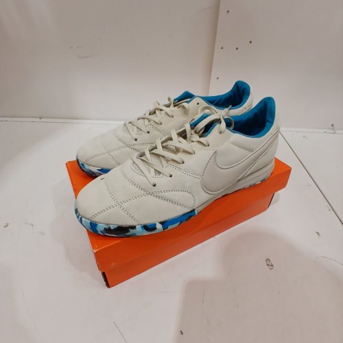 MEN'S NIKE PREMIER II SALA IC INDOOR SPORT & FOOTBALL SHOES - SIZE 10 - OATMEAL, LASER BLUE image 3