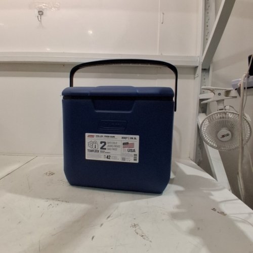 COLEMAN CHILLER COOLER 30QT WITH HANDLE image 2
