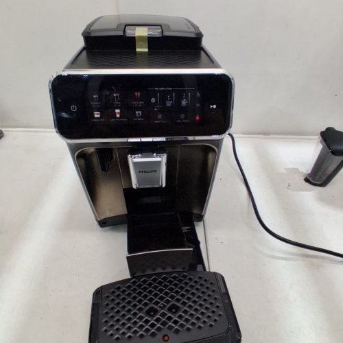 PHILIPS 2300 SERIES LATTEGO FULLY AUTOMATIC COFFEE & ESPRESSO MAKER WITH BUILT-IN MILK FROTHER & GRINDER - BLACK (MODEL: EP2330) image 3