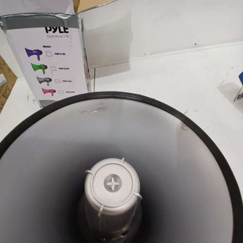 PYLE MEGAPHONE SPEAKER/SIREN/BULLHORN - COMPACT AND BATTERY OPERATED - 30W - (MODEL: PMP33SL) image 4