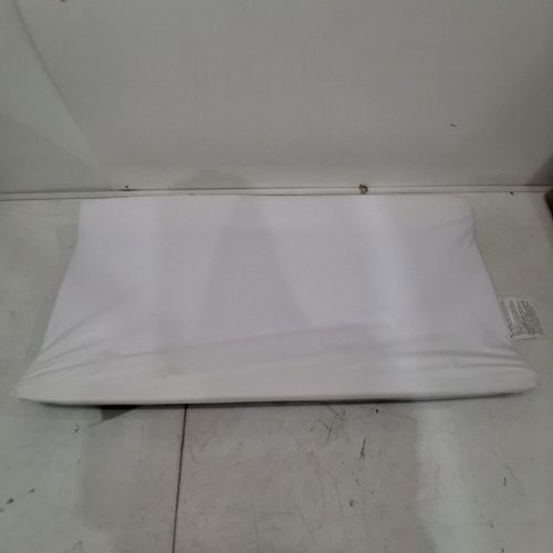 MUNCHKIN SECURE GRIP CHANGING PAD, WHITE image 2