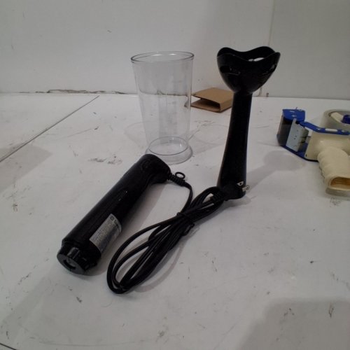TOASTMASTER IMMERSION BLENDER WITH 2 SPEEDS AND 700ML BLENDING CUP - BLACK (MODEL: TM-202IBCN) image 3