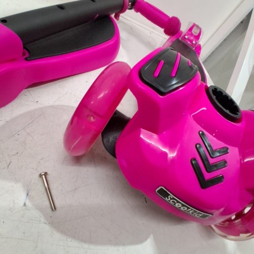 HURTLE SCOOTKID SIT-OR-STAND SCOOTER WITH LIGHT UP WHEELS - 132LBS CAPACITY - PINK (MODEL#: HURFS86TB) image 3