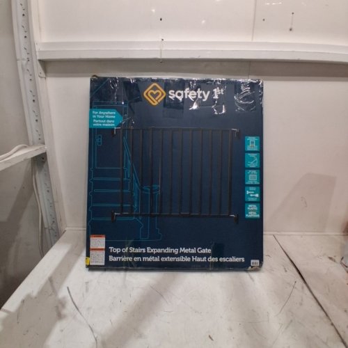 SAFETY 1ST TOP OF STAIRS EXPANDING METAL GATE - 28" X 27"- 42" - BLACK (MODEL: GA090CBLKF2) image 4
