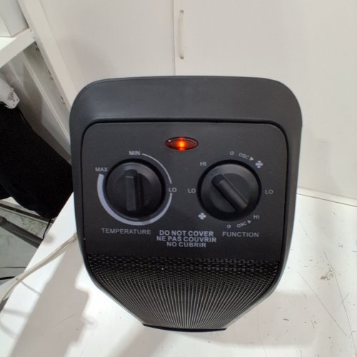 BLACK+DECKER CERAMIC TOWER HEATER - 1500W - BLACK (MODEL: BHTC571) image 2