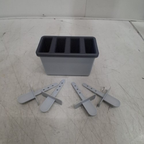REUSABLE 4-SLOT ICE POPSICLE MOLD - 6" X 4" - GREY image 2