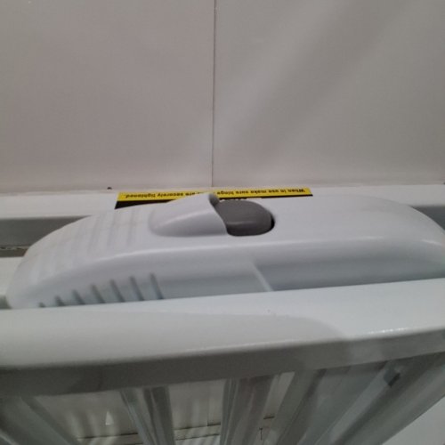 REGALO FLEXI EXTRA WIDE METAL WALK THROUGH SAFETY GATE - 28" - 78" - white (MODEL:1175 DS) image 4