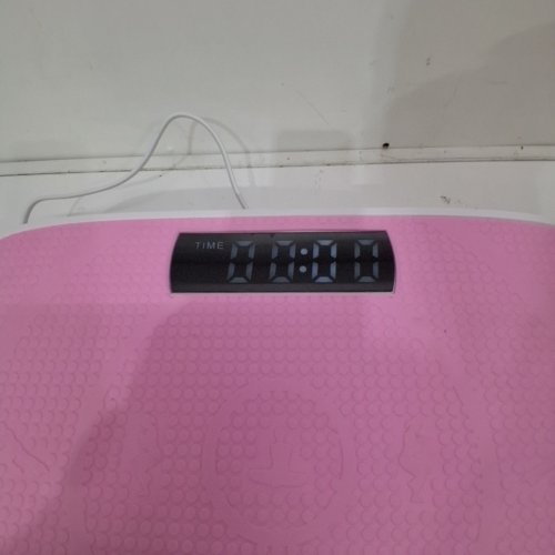MERACH VIBRATION PLATE EXERCISE MACHINE WITH SUCTION FEET AND REMOTE - 300 LB MAX - PINK/WHITE (MODEL: ‎MR-2398) image 2