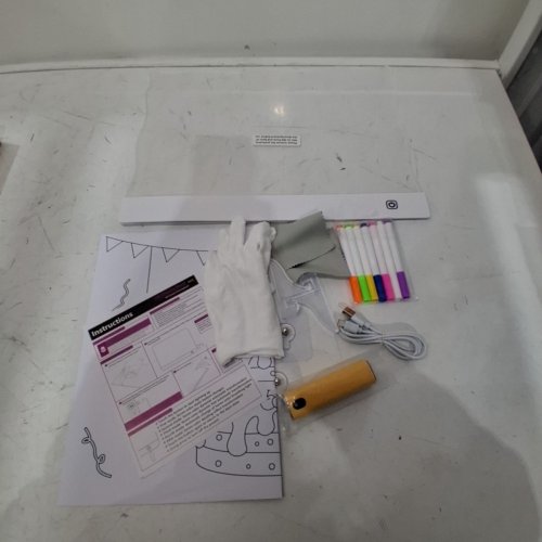 VINTS RECHARGEABLE LED DRAWING BOARD WITH 7 MARKERS - 15.75"X11.81" - WHITE image 2