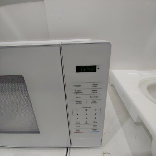 MAGIC CHEF COUNTERTOP MICROWAVE - 1.1 CU.FT - 700W - WHITE (MODEL: MC110MWF) image 6
