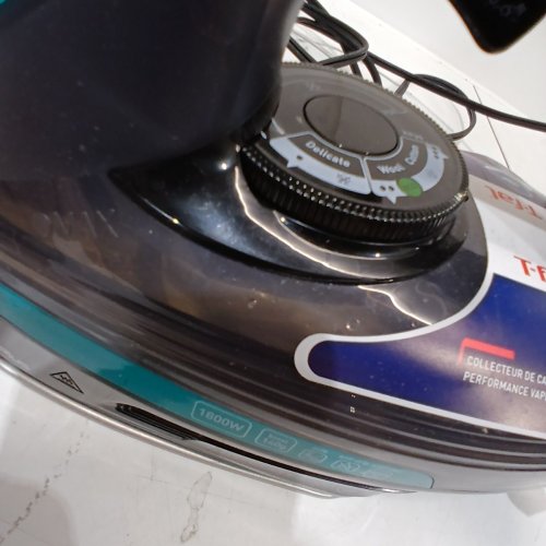 T-FAL ULTRAGLIDE PLUS ENHANCED STEAM IRON WITH CALCIUM COLLECTOR - BLACK/TEAL (MODEL: 1980969/FV5871Q0) image 4