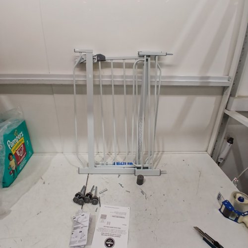 REGALO EASY STEP SAFETY GATE - 29"- 38.5" - WHITE (MODEL : 1160-DS) image 2