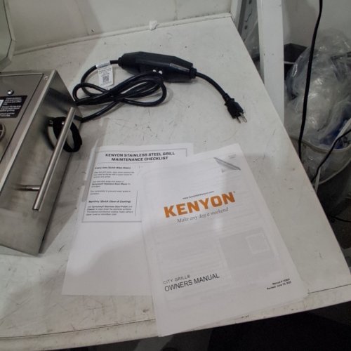 KENYONCITY GRILL INDOOR & OUTDOOR PORTABLE ELECTRIC GRILL - 120 V - 1300W - STAINLESS STEEL (MODEL: B70200) image 6