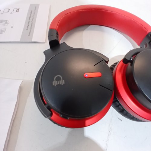 MOVSSOU WIRELESS ACTIVE NOISE CANCELLING HEADPHONES WITH UPGRADED HD SOUND - RED/BLACK (MODEL: E7) image 2