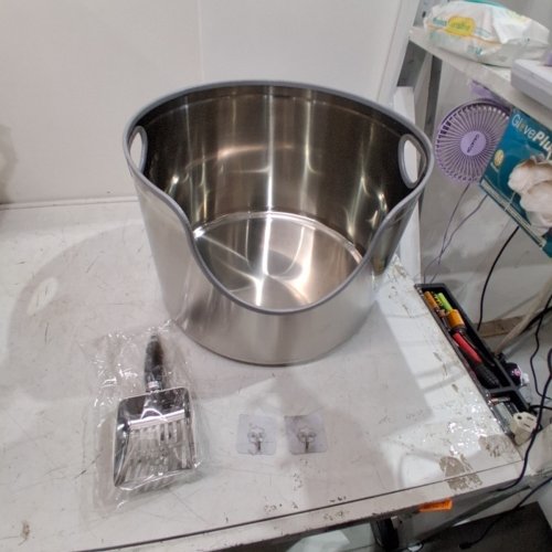 HOMEGROOVE ROUND STAINLESS STEEL LITTER BOX 18" X 18" X 12" image 2