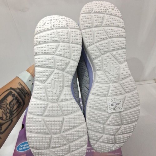 WOMEN'S SKETCHERS SWIFT FIT SLIP ON SHOE - SIZE 7 - GREY/PURPLE (STYLE: 6633507) image 4