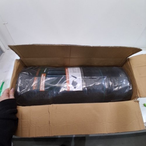 PREMIUM HEAVY DUTY FABRIC WEED/PLANT BARRIER - 4FT X 250FT - BLACK image 2