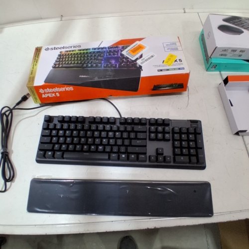 STEELSERIES APEX 5 MECHANICAL GAMING KEYBOARD – OLED SMART DISPLAY – USB PASSTHROUGH AND MEDIA CONTROLS – HYBRID GAMING SWITCHES BLUE – RGB BACKLIT (MODEL : APEX5) image 4