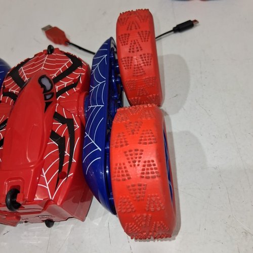 VICIA SPIDER MAN REMOTE CONTROL STUNT CAR- RED / BLUE (MODEL: WJ12881) image 5