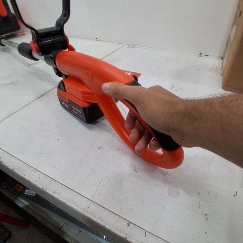VOLTASK CORDLESS ELECTRIC SNOW SHOVEL WITH 1 BATTERY - 13" - 24V BLACK/ORANGE (MODEL: CSS001-130OR-CAVK) image 2