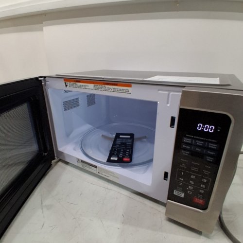 TOSHIBA COMPACT COUNTERTOP MICROWAVE OVEN - 1.2CU.FT - 1500W - STAINLESS STEEL (MODEL: ML-EM31P(SS)/CA) image 4