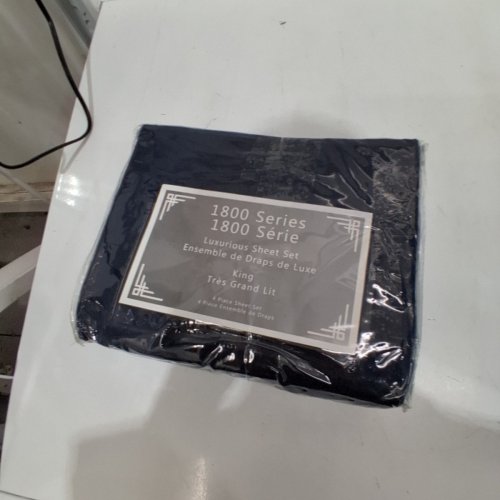 4PC SHEET SET - KING; FITTED SHEET 78" X 80" + 14"; PILLOWCASES 20" X 40" - NAVY (MODEL: 108145) image 3