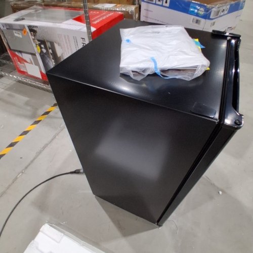 DANBY COMPACT FRIDGE - 3.2CUFT - BLACK - (MODEL: DAR032B2BM) image 7