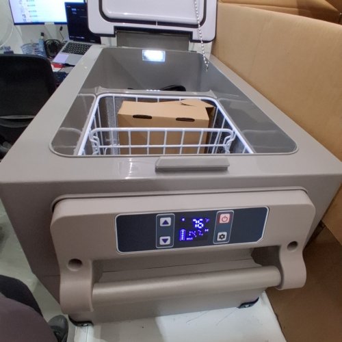 EUHOMY PORTABLE ELECTRIC CAR COOLER WITH APP CONTROL - 32QT - GREY/BLACK (MODEL: CF001-35GR) image 2
