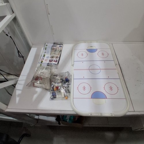 91PC PLAYMOBIL NHL HOCKEY ARENA PLAYSET (MODEL: 71981) image 2