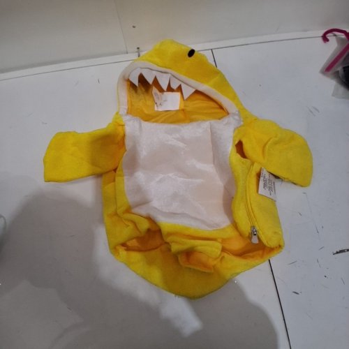 2PC BABY SHARK ROMPER SET WITH SOUND BOX - 2T - YELLOW image 3