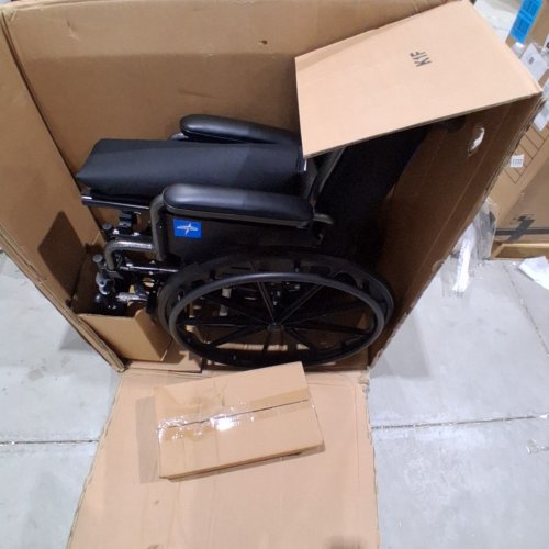 MEDLINE STRONG AND STURDY WHEELCHAIR WITH SWING AWAY LEG RESTS AND 16'' SEAT (MODEL:K1166N22S) image 3