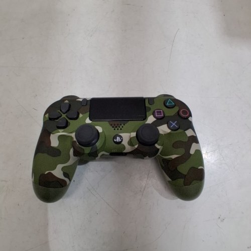 DUALSHOCK 4 GREEN CAMOUFLAGE CONTROLLER - PLAYSTATION 4 GREEN CAMOUFLAGE EDITION image 3