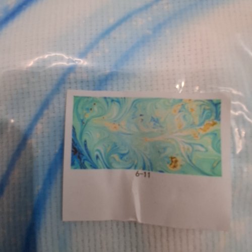 LIGHTWEIGHT MICROFIBER BEACH TOWEL - BLUE MULTICOLOR image 2