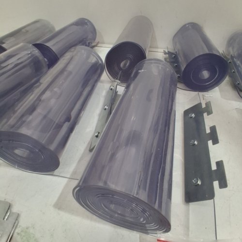 13PC PVC WATERPROOF STRIP CURTAIN - 60" X 84" - CLEAR (MODEL: MS-0021) image 3