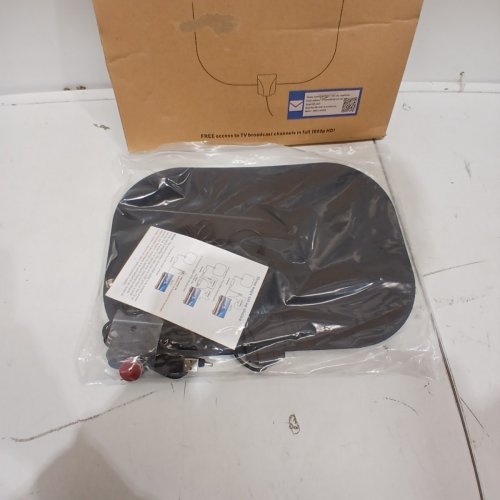 INDOOR/OUTDOOR LONG RANGE 4K HD TV ANTENNA - 1800+ MILE RANGE - BLACK (MODEL: SN013) image 2