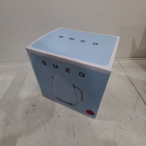 SMEG 50'S RETRO STYLE KETTLE WITH 360° SWIVEL BASE - 1.7L - RED (MODEL: KLF03RDUS) image 5