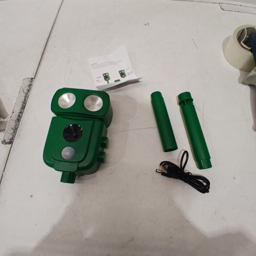 CUSBUS SOLAR-POWERED ULTRASONIC ANIMAL REPELLER - IP54 WATERPROOF - GREEN image 3