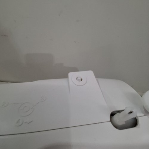 SINGER LIGHTWEIGHT & PORTABLE SEWING MACHINE WITH 45 STITCH APPLICATIONS - WHITE - (MODEL: M1150) image 5
