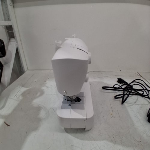 SINGER LIGHTWEIGHT & PORTABLE SEWING MACHINE WITH 45 STITCH APPLICATIONS - WHITE - (MODEL: M1150) image 8