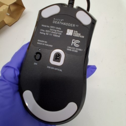 RAZER DEATHADDER V3 WIRED GAMING MOUSE PRO 30K OPTICAL SENSOR, ULTRA LIGHTWEIGHT 59G, FAST OPTICAL SWITCHES, 6 PROGRAMMABLE BUTTONS, ERGONOMIC, SPEEDFLEX CABLE - BLACK (MODEL: RZ01-0464) image 4