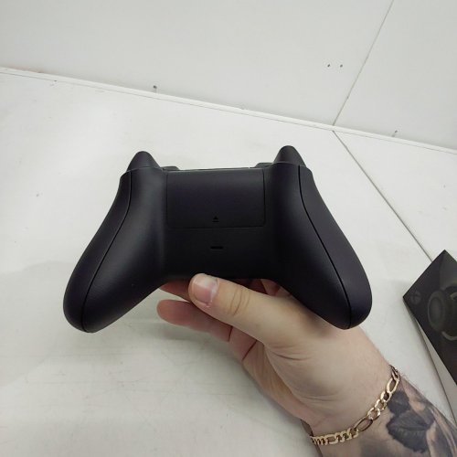 XBOX ONE CORE CONTROLLER - CARBON BLACK image 3
