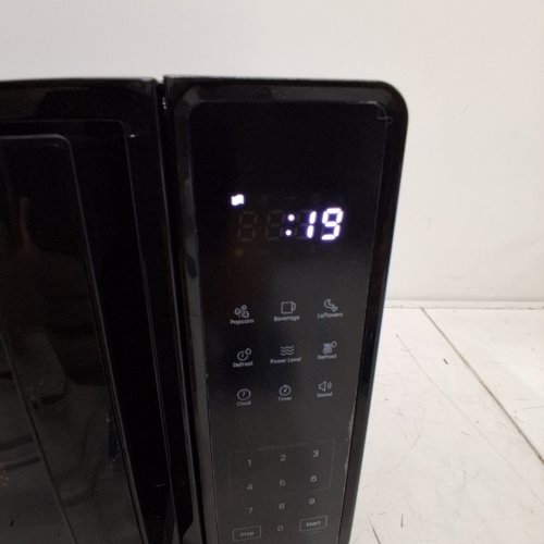 CHEFMAN MICROWAVE OVEN WITH 10 POWER MODES & CHILD SAFETY LOCK - 0.7 CU.FT. - BLACK (MODEL: RJ55-7-V2) image 3