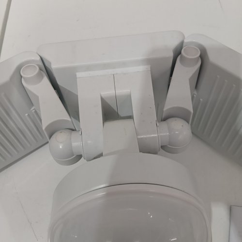 KODA MOTION-ACTIVATED LED SECURITY FLOOD LIGHT - 4800LM - WHITE (MODEL: 1938035/LM030878) image 4