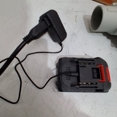 XINBAKE CORDLESS LEAF BLOWER WITH BATTERY - 21 V - WHITE AND BLACK image 2