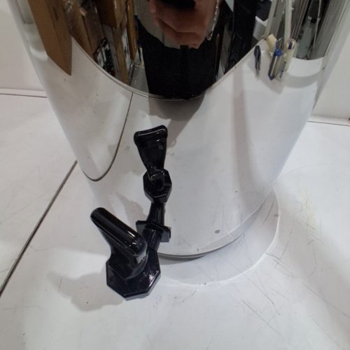 STAINLESS STEEL THERMO INSULATED BEVERAGE DISPENSER WITH SPIGOT - 9.2L - SILVER/BLACK (MODEL: WNS-D3) image 3