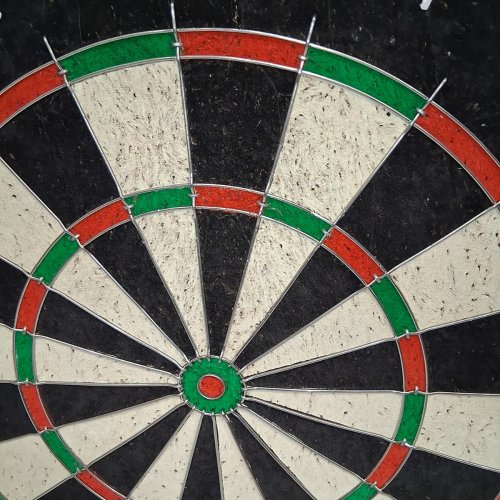 WINMAU BLADE6 PROFESSIONAL BRISTLE DARTBOARD WITH OFFICIAL TOURNAMENT SPECIFICATIONS - MULTICOLOUR image 3