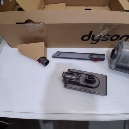 DYSON V15 DETECT PLUS CORDLESS MULTI-PURPOSE VACUUM CLEANER WITH ATTACHMENTS - GREY (MODEL: SV47) image 5