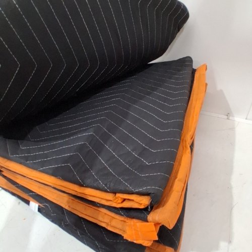 6PK PADDED SOUND DAMPENING FURNITURE MOVING BLANKETS WITH COTTON FILLING - 72" X 40" - BLUE/BLACK/ORANGE (MODEL: YB077-26) image 5