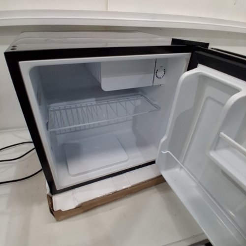 MIDEA COMPACT SINGLE-DOOR MINI REFRIGERATOR - BLACK (MODEL: WHS-65LB1) image 4