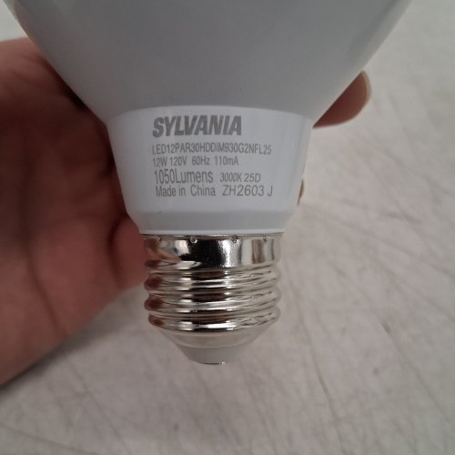 6PK SYLVANIA RENAISSANCE PAR30 LED BULBS - 12W - 3000K - 1050LM -WHITE (MODEL: LED12PAR30HDDIM930G2NFL25ZH) image 4